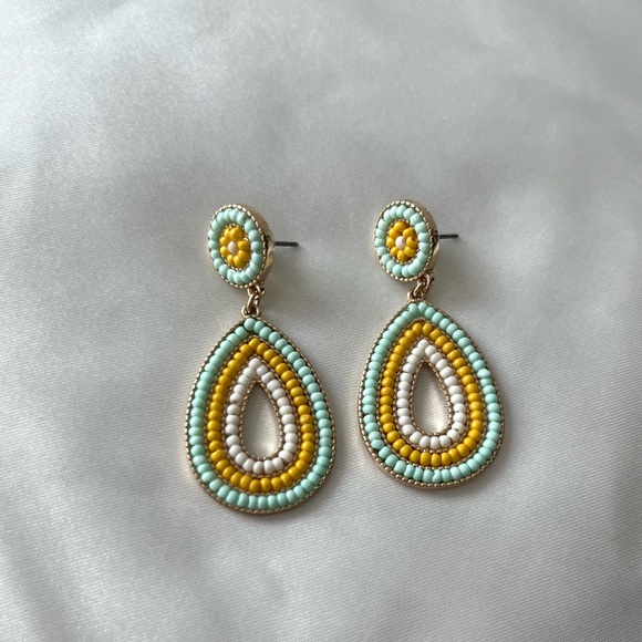 Summer beaded earrings of peace - Picture 3 of 3